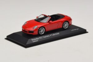 Porsche 911 991.2 Carrera 4 Cabriolet Vermelho Minichamps 1:43 410067230 Metal - imagem 2 de 5