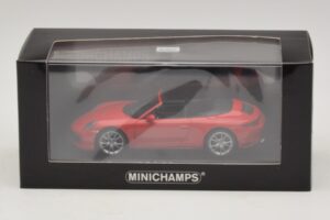 Porsche 911 991.2 Carrera 4 Cabriolet Vermelho Minichamps 1:43 410067230 Metal - imagem 5 de 5