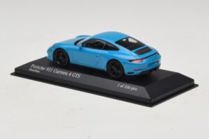 Porsche 911 991.2 Carrera 4 GTS Miami Blue Minichamps 1:43 410067322 Metal - imagem 3 de 5