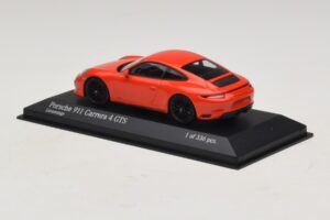 Porsche 911 991.2 Carrera 4 GTS Laranja Minichamps 1:43 410067321 Metal - imagem 3 de 5
