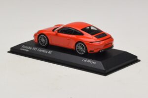 Porsche 911 991.2 Carrera 4S Laranja Minichamps 1:43 410067241 Metal - imagem 3 de 5