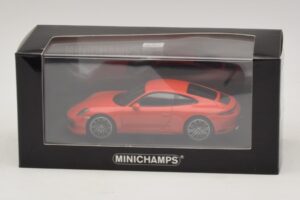 Porsche 911 991.2 Carrera 4S Laranja Minichamps 1:43 410067241 Metal - imagem 5 de 5
