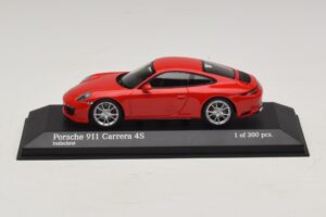 Porsche 911 991.2 Carrera 4S Vermelho Minichamps 1:43 410067240 Metal