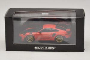 Porsche 911 991.2 GT2 RS Laranja Minichamps 1:43 410067229 Metal - imagem 5 de 5