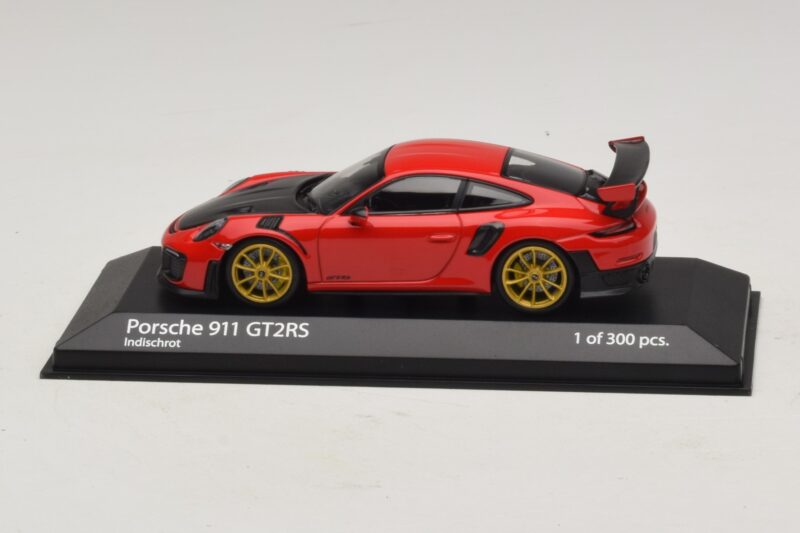Porsche 911 991.2 GT2 RS Vermelho Minichamps 1:43 410067227 Metal