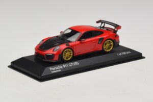Porsche 911 991.2 GT2 RS Vermelho Minichamps 1:43 410067227 Metal - imagem 2 de 5