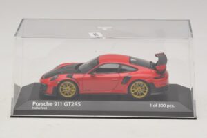Porsche 911 991.2 GT2 RS Vermelho Minichamps 1:43 410067227 Metal - imagem 4 de 5
