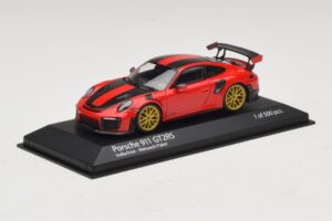 Porsche 911 991.2 GT2 RS Weissach Package Vermelho Minichamps 1:43 410067221 Metal - imagem 2 de 5