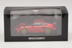 Porsche 911 991.2 GT2 RS Weissach Package Vermelho Minichamps 1:43 410067221 Metal - imagem 5 de 5