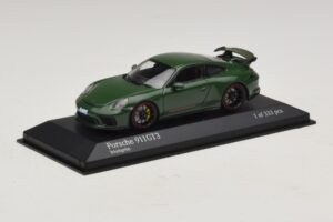 Porsche 911 991.2 GT3 Verde Minichamps 1:43 410066028 Metal - imagem 2 de 5