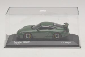 Porsche 911 991.2 GT3 Verde Minichamps 1:43 410066028 Metal - imagem 4 de 5