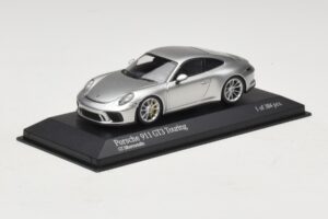 Porsche 911 991.2 GT3 Touring Prata Minichamps 1:43 410067422 Metal - imagem 2 de 5