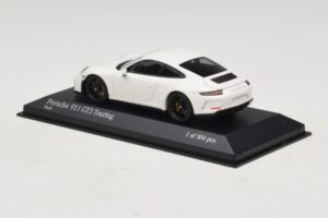 Porsche 911 991.2 GT3 Touring Branco Minichamps 1:43 410067420 Metal - imagem 3 de 5