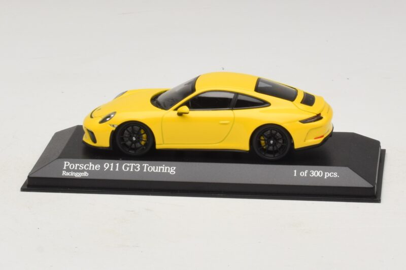 Porsche 911 991.2 GT3 Touring Amarelo Minichamps 1:43 410067421 Metal