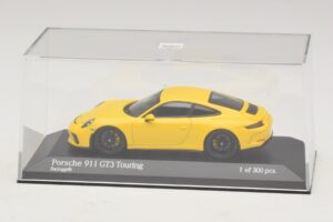 Porsche 911 991.2 GT3 Touring Amarelo Minichamps 1:43 410067421 Metal - imagem 4 de 5