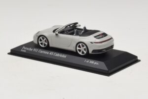 Porsche 911 992 Carrera 4S Cabriolet Cinzento Minichamps 1:43 410069331 Metal - imagem 3 de 5