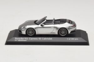 Porsche 911 992 Carrera 4S Cabriolet Prata Minichamps 1:43 Porsche 911 992 Carrera 4S Cabriolet Prata Minichamps 1:43 410069330 Metal