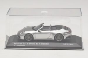 Porsche 911 992 Carrera 4S Cabriolet Prata Minichamps 1:43 410069330 Metal - imagem 4 de 5