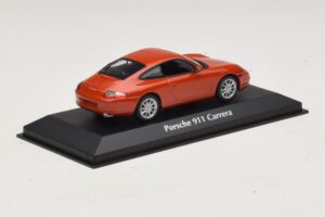 Porsche 911 996 Carrera Orange Metallic Maxichamps 1:43 940061021 Metal - imagem 2 de 5