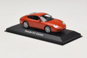 Porsche 911 996 Carrera Orange Metallic Maxichamps 1:43 940061021 Metal - imagem 3 de 5