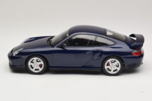 Porsche 911 996 GT2 Azul Escuro Metálico KK-Scale 1:18 KKDC181452 Metal - imagem 3 de 6