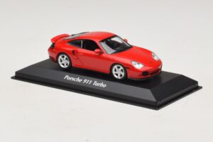 Porsche 911 996 Turbo Vermelho Maxichamps 1:43 940069300 Metal - imagem 3 de 5