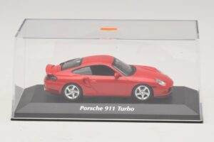 Porsche 911 996 Turbo Vermelho Maxichamps 1:43 940069300 Metal - imagem 4 de 5