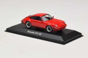 Porsche 911 SC Vermelho Maxichamps 1:43 940062021 Metal - imagem 3 de 5