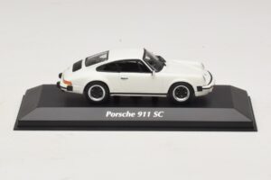 Porsche 911 SC Branco Maxichamps 1:43 940062020 Diecast