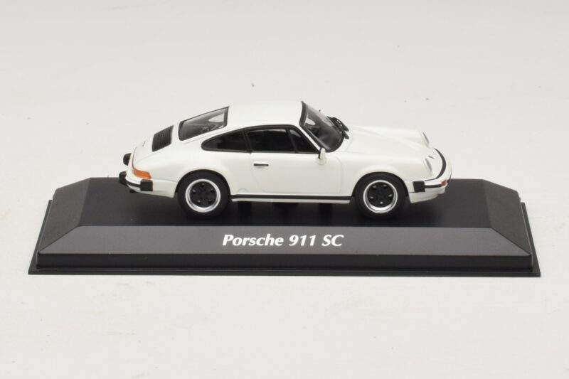 Porsche 911 SC Branco Maxichamps 1:43 940062020 Diecast