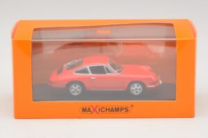 Porsche 911S Laranja Maxichamps 1:43 940067120 Metal - imagem 5 de 5