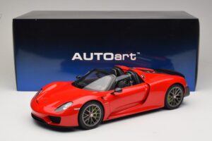 Porsche 918 Spyder Weissach Package Guards Red AUTOart 1:12 12122 Metal - imagem 8 de 8