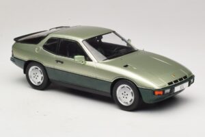 Porsche 924 Turbo Verde Claro & Verde Escuro MCG 1:18 MCG18660 Metal - imagem 4 de 6