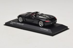 Porsche Carrera GT Preto Minichamps 1:43 430060230 Metal - imagem 3 de 5