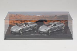 Porsche Carrera GT Spider & Coupé Conjunto Prateado Minichamps 1:43 WAP02010314 Metal - imagem 4 de 5