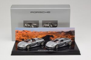Porsche Carrera GT Spider & Coupé Conjunto Prateado Minichamps 1:43 WAP02010314 Metal - imagem 5 de 5
