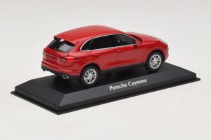 Porsche Cayenne 958 Vermelho Maxichamps 1:43 940063200 Metal - imagem 2 de 5