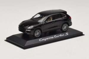 Porsche Cayenne 958 Turbo S Preto Minichamps 1:43 WAP0200220E Metal - imagem 2 de 5