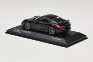Porsche Cayman GT4 981 Black Metallic Minichamps 1:43 410066121 Metal - imagem 3 de 5