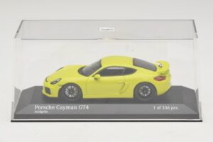 Porsche Cayman GT4 981 Verde Minichamps 1:43 410066122 Metal - imagem 4 de 5