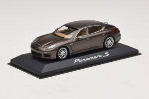 Porsche Panamera 970 S Castanho Metálico Minichamps 1:43 WAP0203400E Metal - imagem 2 de 5