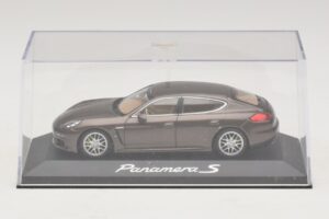 Porsche Panamera 970 S Castanho Metálico Minichamps 1:43 WAP0203400E Metal - imagem 4 de 5