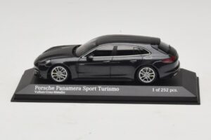 Porsche Panamera 971 4 E-Hybrid Sport Turismo Cinzento Minichamps 1:43 410066112 Metal