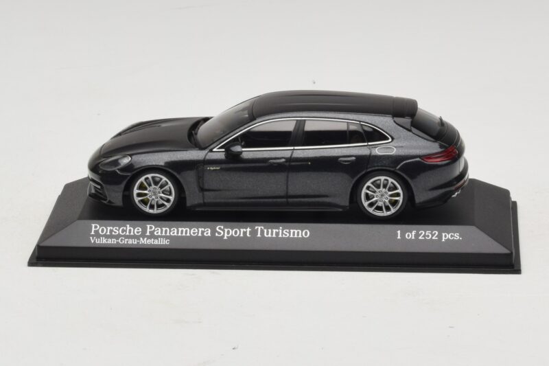 Porsche Panamera 971 4 E-Hybrid Sport Turismo Cinzento Minichamps 1:43 410066112 Metal