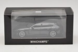 Porsche Panamera 971 4 E-Hybrid Sport Turismo Cinzento Minichamps 1:43 410066112 Metal - imagem 5 de 5
