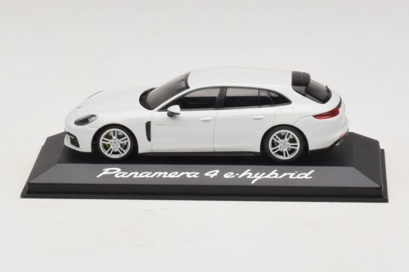 Porsche Panamera 971 4 E-Hybrid Branco Minichamps 1:43 WAP0207620H Metal