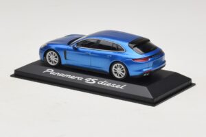 Porsche Panamera 971 4S Diesel Azul Metálico Minichamps 1:43 WAP0207600H Metal - imagem 3 de 5
