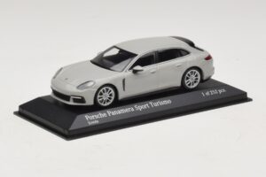 Porsche Panamera 971 Sport Turismo 4E-Hybrid Cinzento Minichamps 1:43 410066114 Metal - imagem 2 de 5