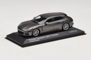 Porsche Panamera 971 Sport Turismo 4S Cinzento Minichamps 1:43 410066111 Metal - imagem 2 de 5