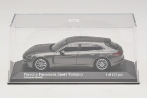 Porsche Panamera 971 Sport Turismo 4S Cinzento Minichamps 1:43 410066111 Metal - imagem 4 de 5